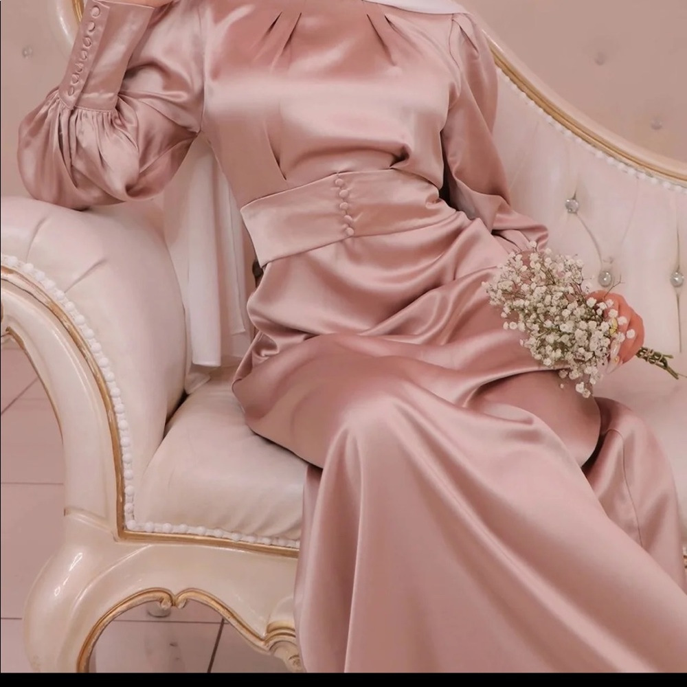 ALANNA CUFF SATIN DRESS - BLUSH NUDE PINK
